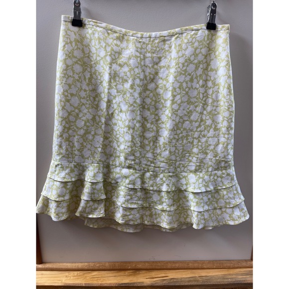 LOFT Dresses & Skirts - Ann Taylor Loft Skirt Petites 8P Green White Floral Tiered Ruffle Hem